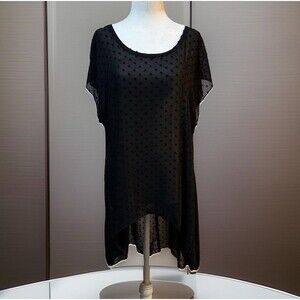 Kim & Cami Black lightweight textured black polka dots Hi Lo pullover Top L